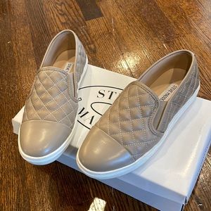 Steve Madden slip ons